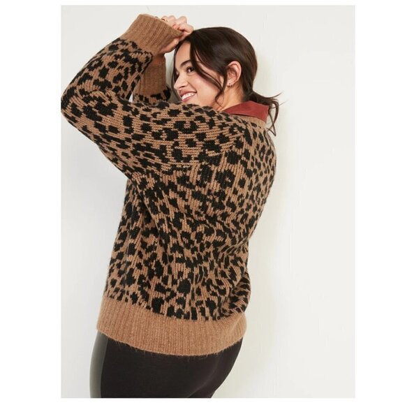 Old Navy Leopard-Print Pullover - Picture 3 of 7